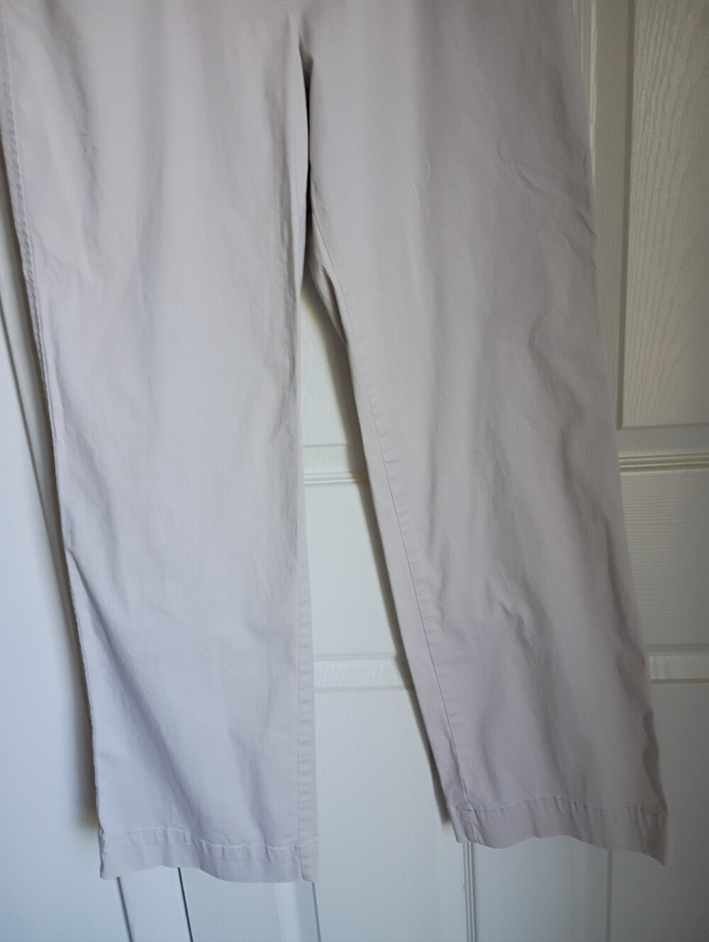 J. Jill khakis straight-leg cut and a tailored waistband. - Picture 5 of 6